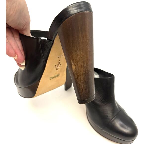 Size 11 B | COLE HAAN Stephanie Nike Air Platform Black Leather Clog Mule Heels - Picture 9 of 12